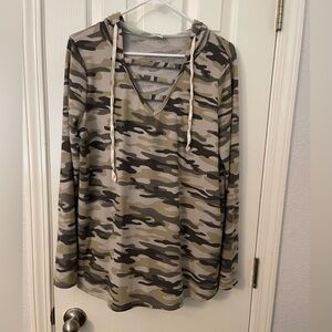 Ladies SEW IN LOVE hoodie. Size large, green Camo.